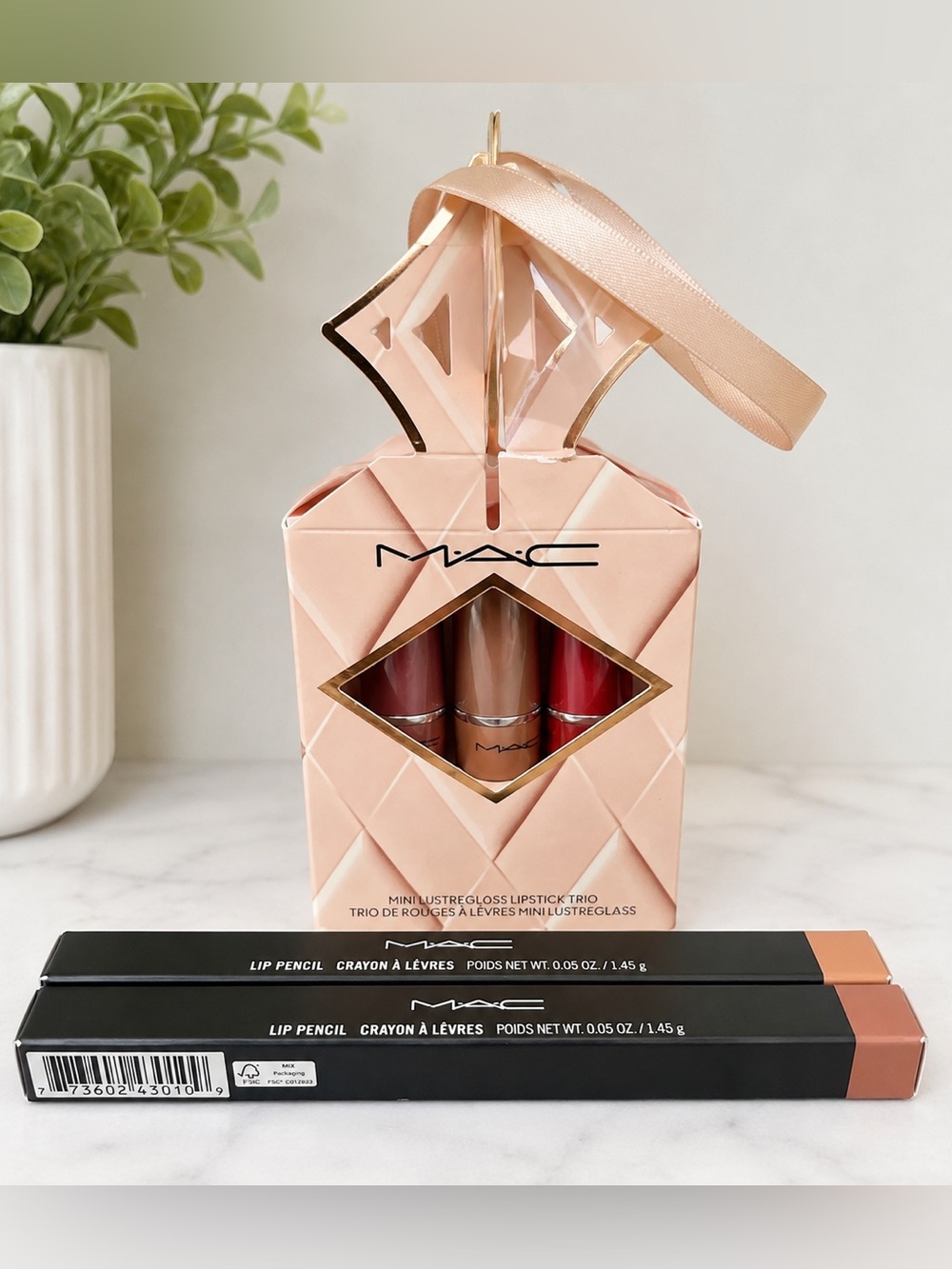 MAC Cosmetics 3 Piece Mini Lip Set with 2 Lip Pencils